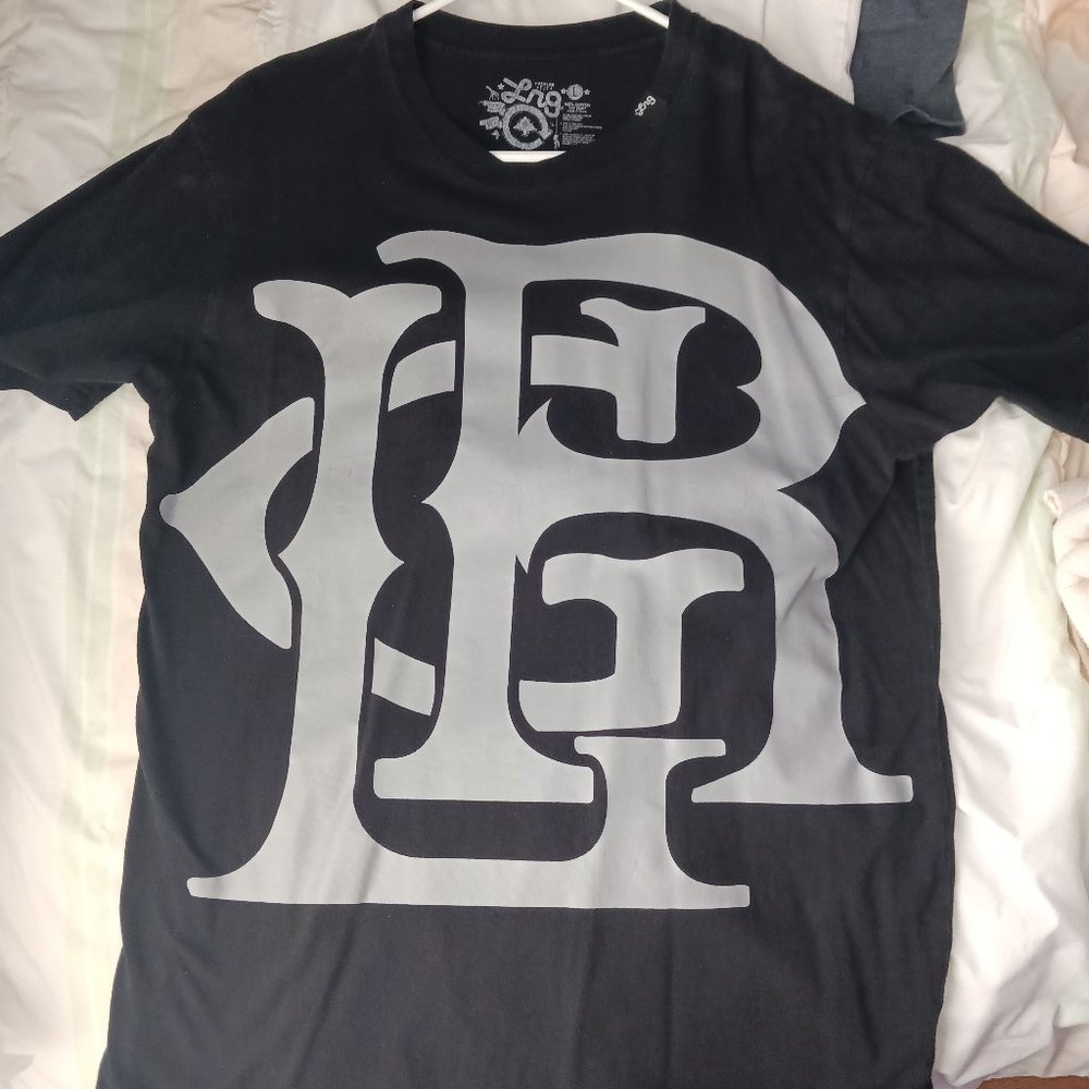 Lrg tee